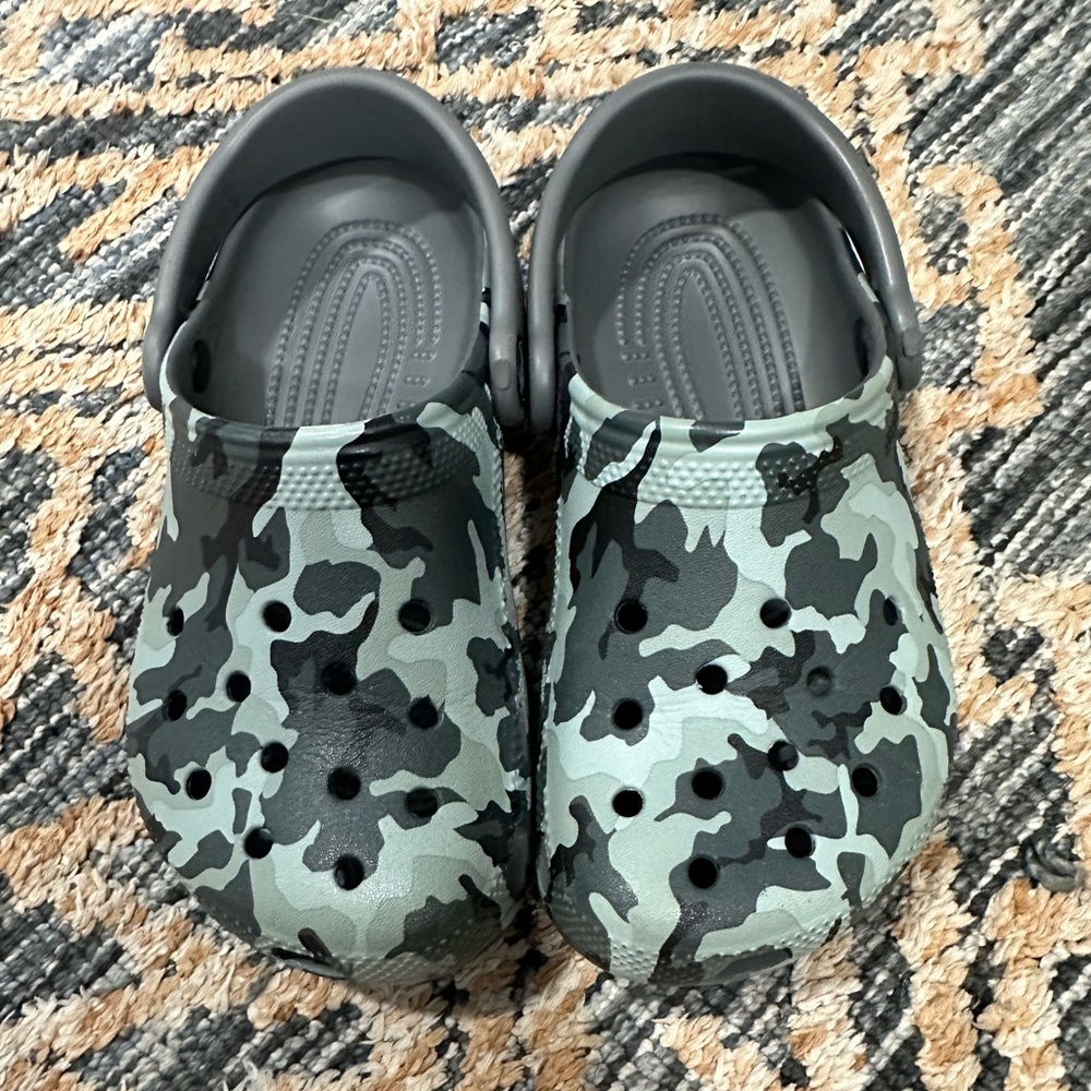Excellent condition J1 Crocs-Barely Worn.